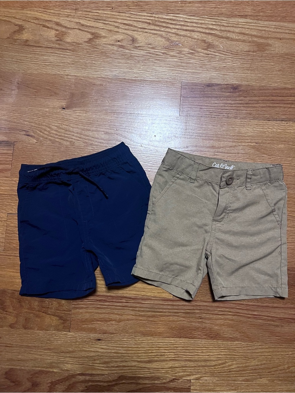 Boys 3T Cat & Jack and Children’s Place Navy and Khaki Shorts Bundle